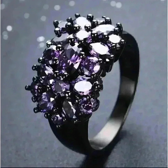 Black Gold Filled Flower's Ring - Picture 1 of 9